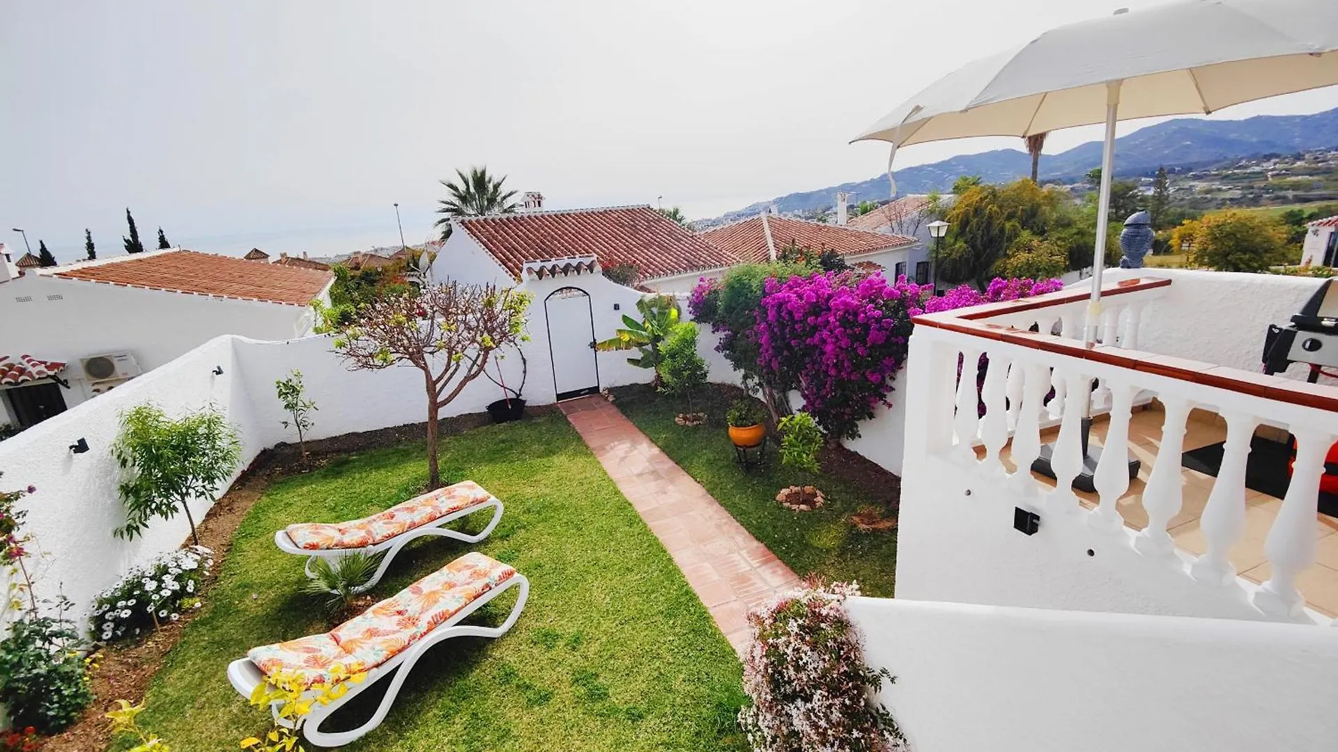 Ap403 - Villa Real Nerja Spain