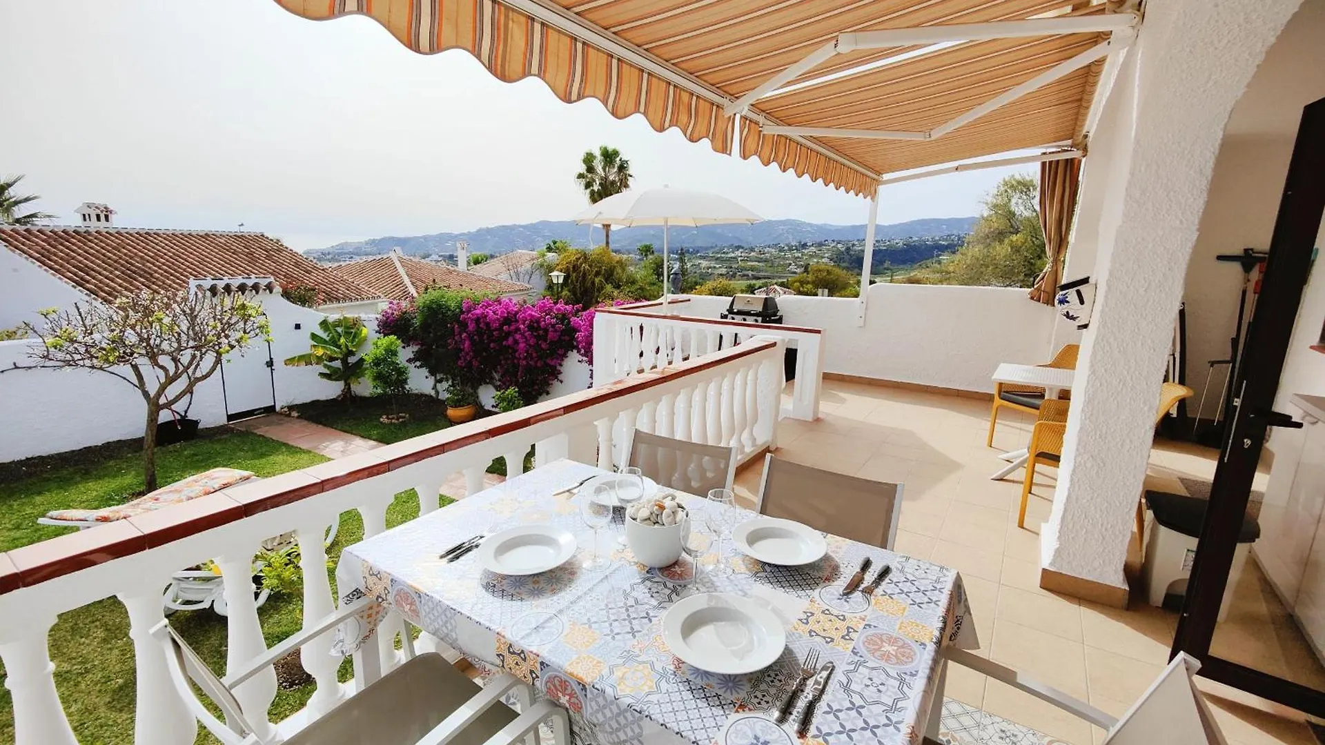 Ap403 - Villa Real Nerja Spain